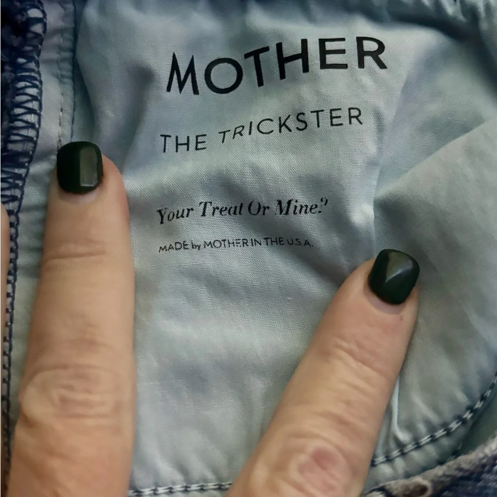 MOTHER The Trickster Bermuda Denim Short Your Treat or Mine Size 25